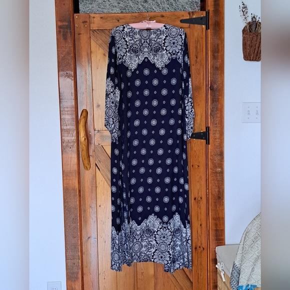 Maxi Length Kimono - Picture 2 of 14